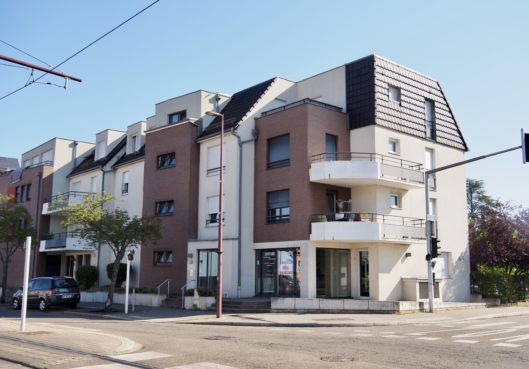 Local commercial 157m² OSTWALD - Habitation Moderne