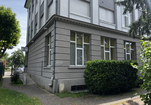 Locaux professionnels - route de Schirmeck STRASBOURG - Habitation Moderne